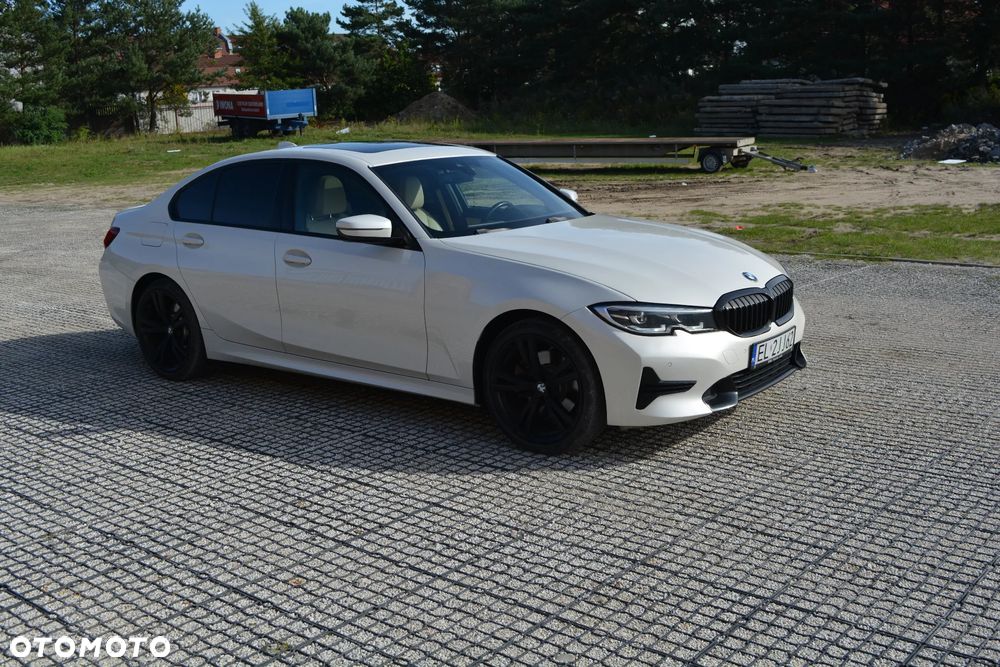BMW Seria 3 330i xDrive Sport Line sport - 8