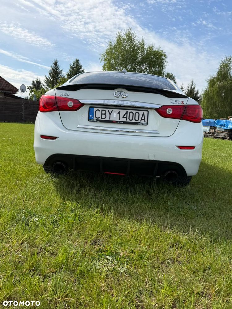 Infiniti Q50 - 2