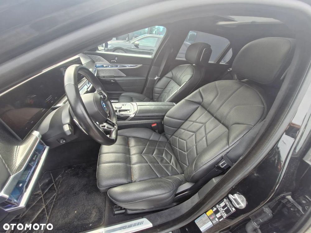 BMW i7 105.7kWh M70 xDrive - 12