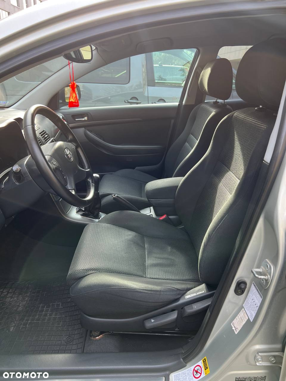 Toyota Avensis - 20