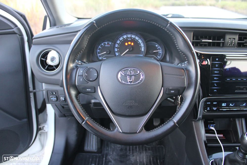 Toyota Auris 1.4 D-4D Comfort - 29