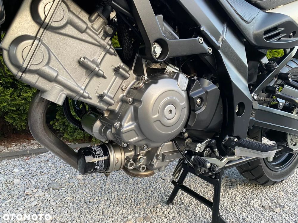 Suzuki V-STROM - 22