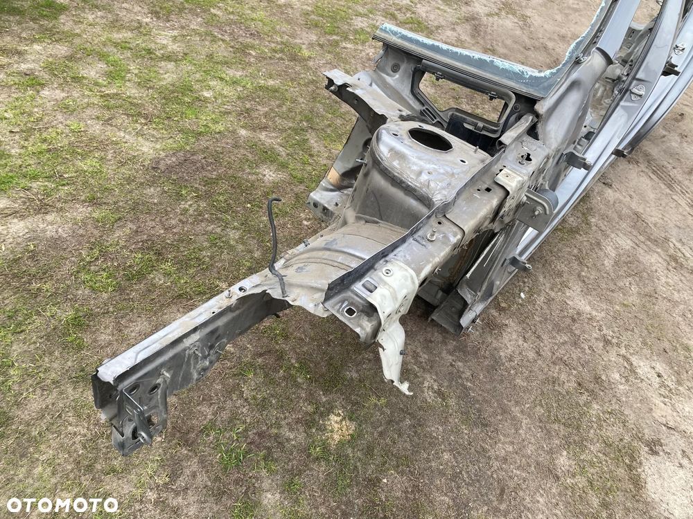 MERCEDES 177 slupek prog cwiartka prawy lewy caly bok 787 - 5