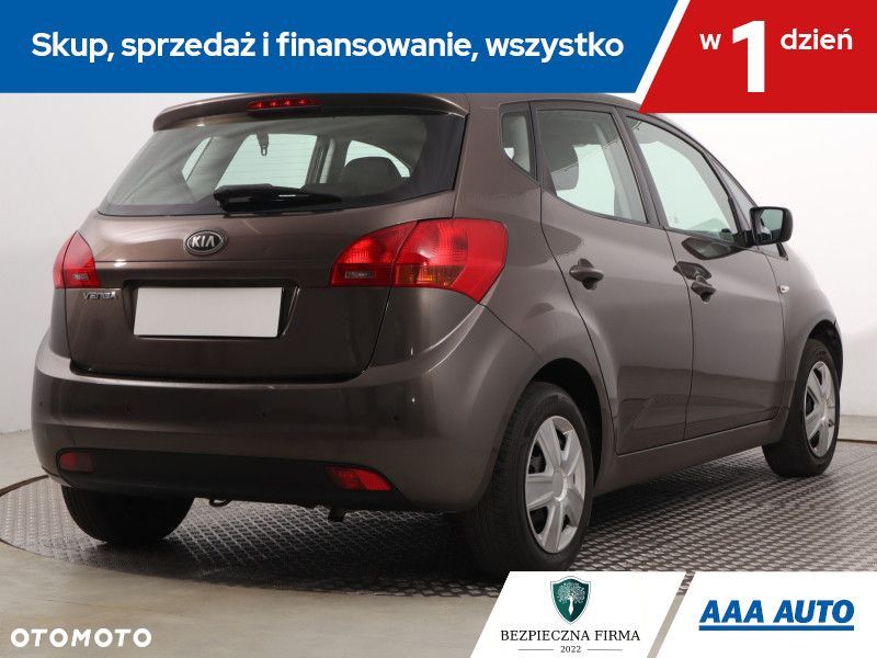 Kia Venga - 7