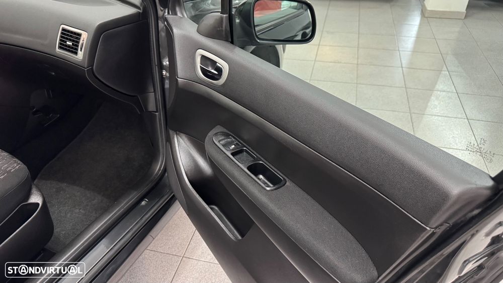 Peugeot 307 1.6 HDi XS Premium - 27