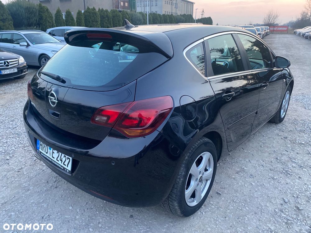 Opel Astra 1.4 Turbo Cosmo - 14