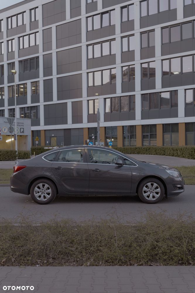 Opel Astra 1.4 T Active EU6 - 3