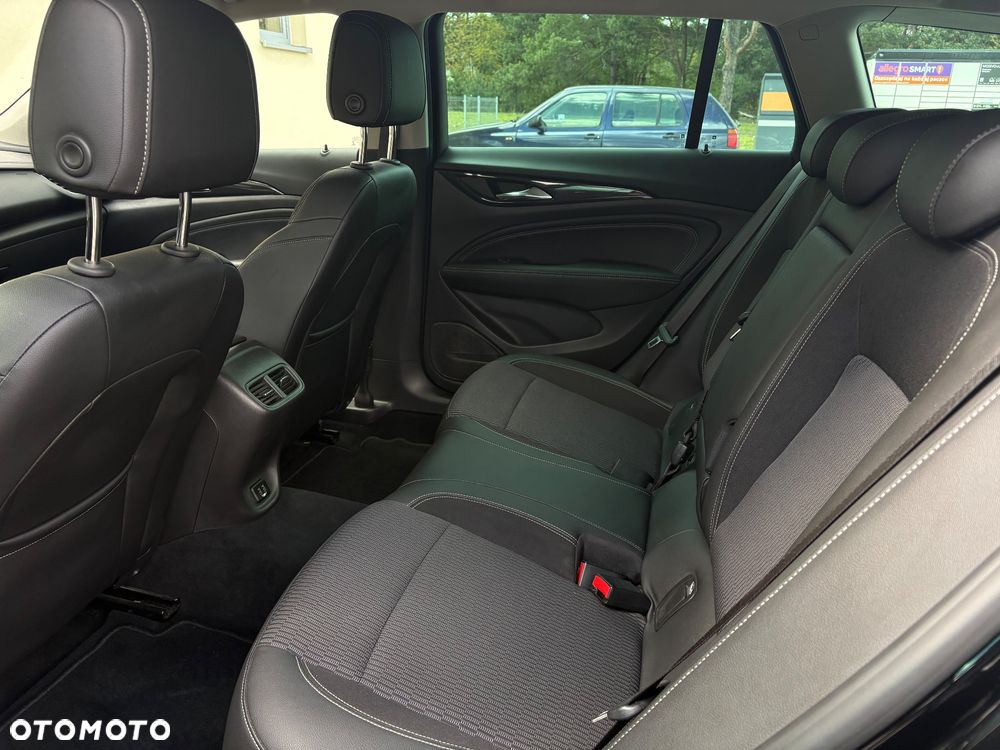 Opel Insignia - 24