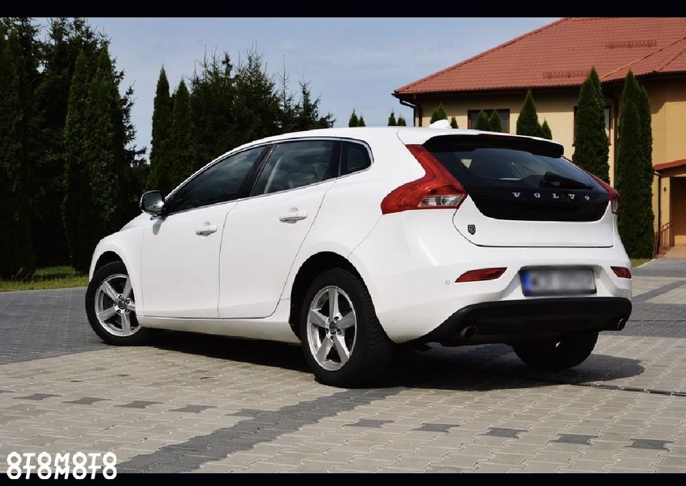 Volvo V40 - 40