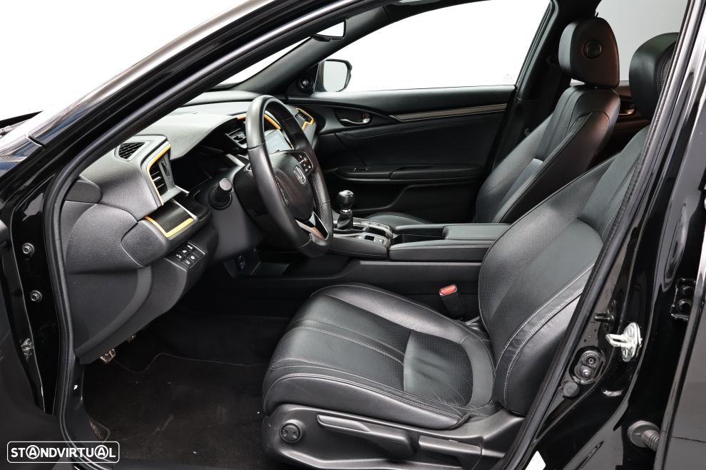 Honda Civic 1.0 i-VTEC Comfort - 25