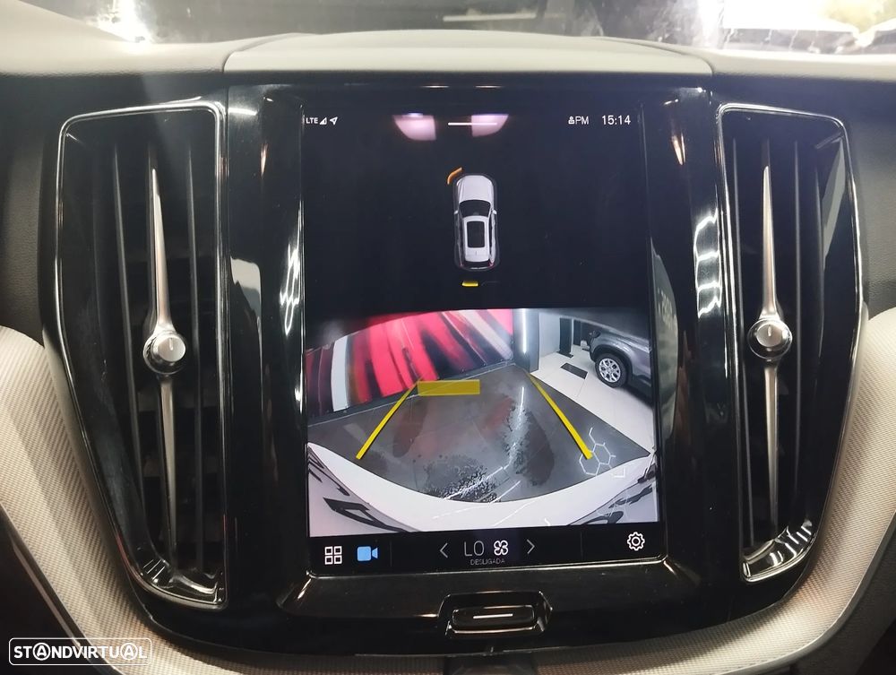 Volvo XC 60 2.0 B4 R-Design - 26