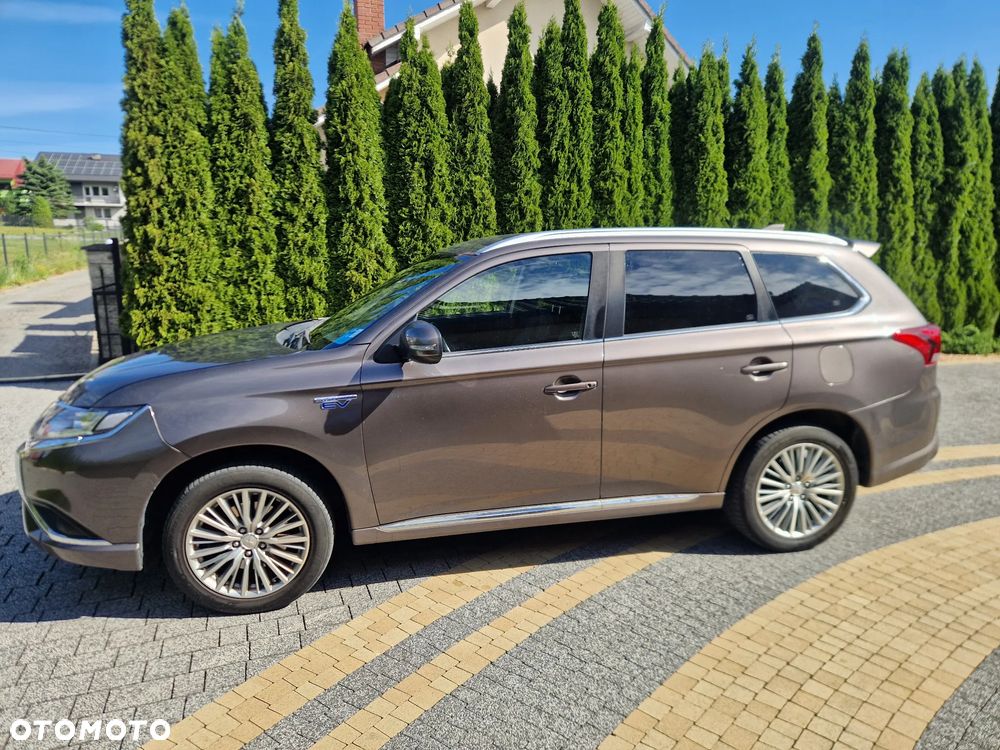 Mitsubishi Outlander 2.4 4WD - 24