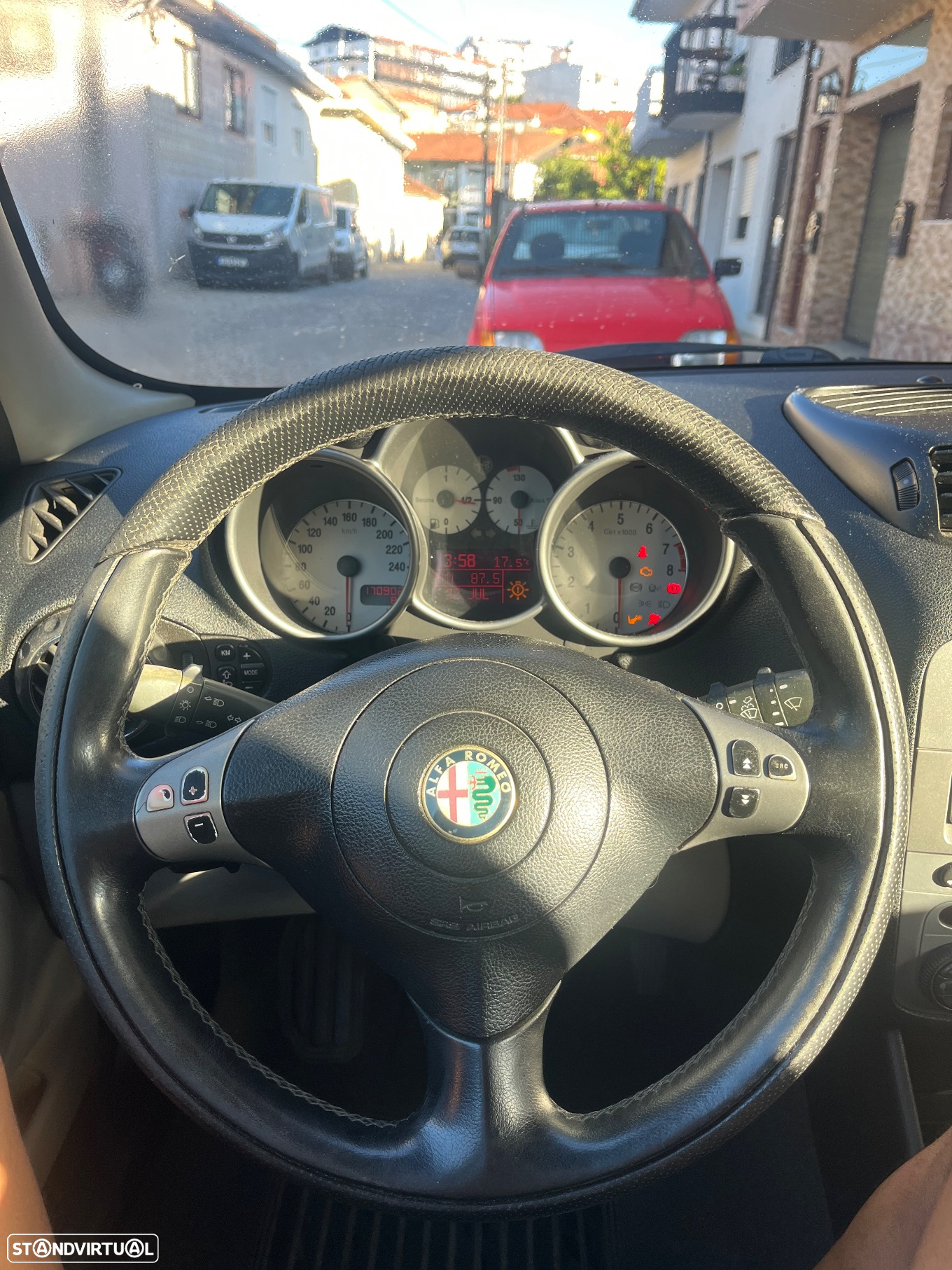 Alfa Romeo 147 1.6 TS Distinctive - 10