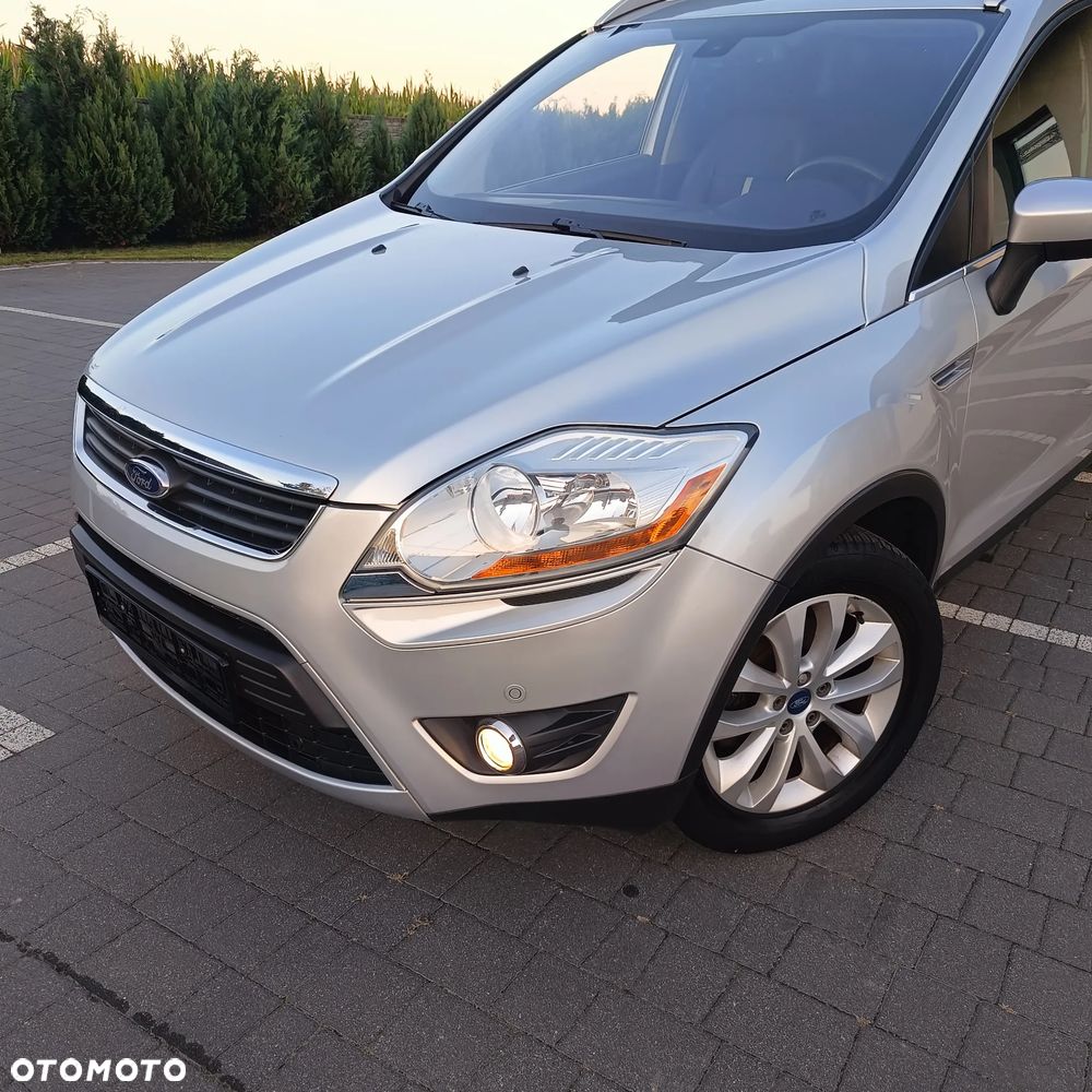 Ford Kuga 2.0 TDCi 2x4 Titanium - 3