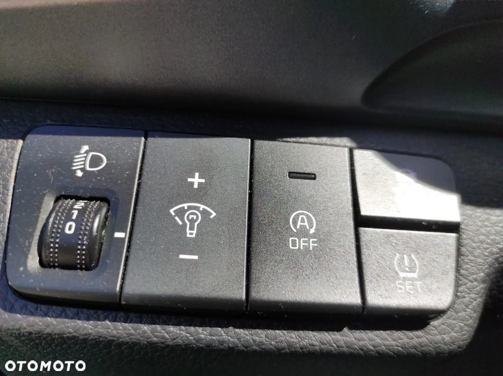 Kia Stonic 1.2 L - 9