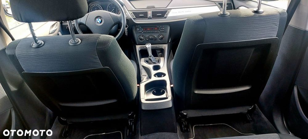 BMW X1 sDrive18i - 12