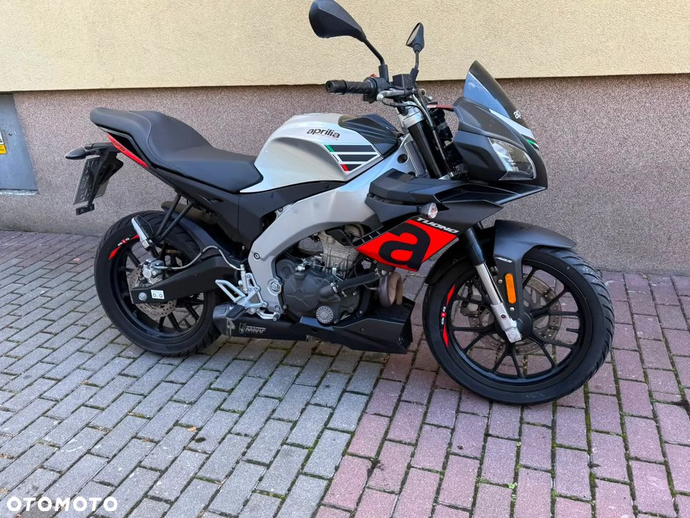 Aprilia Tuono - 25