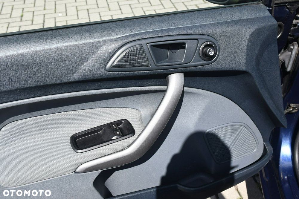 Ford Fiesta - 16