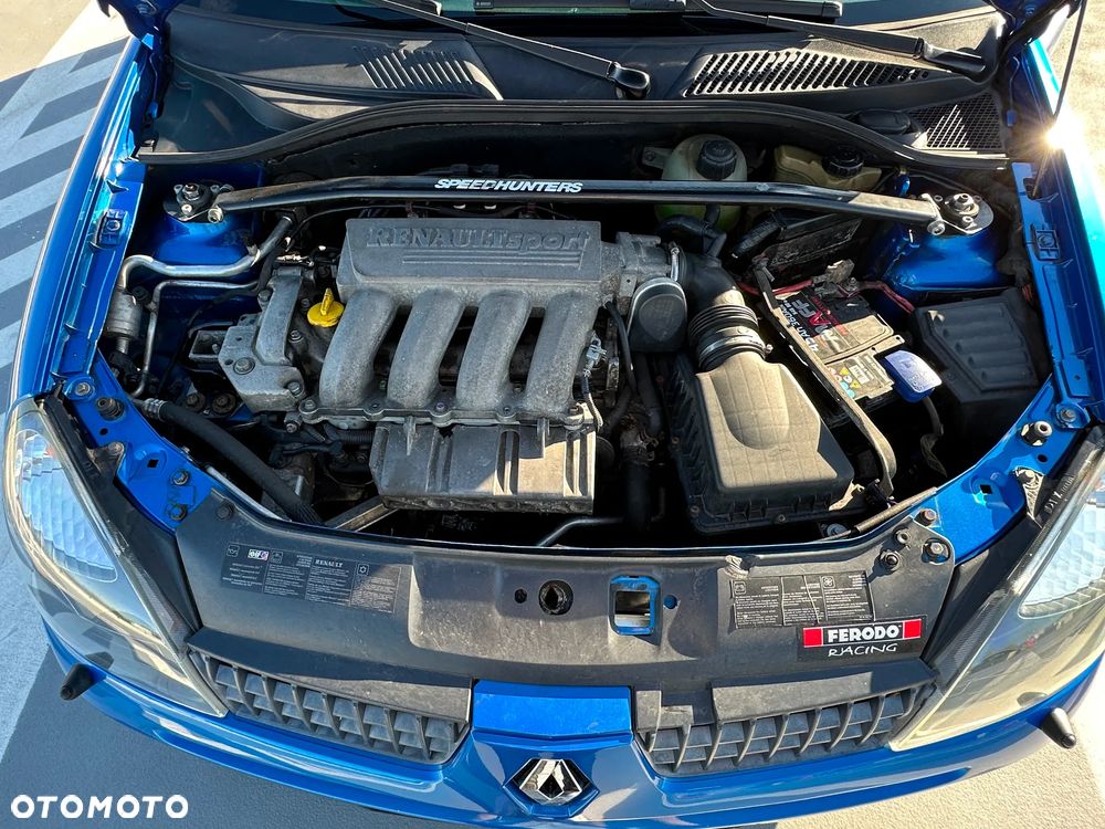 Renault Clio 2.0 16V Sport - 30