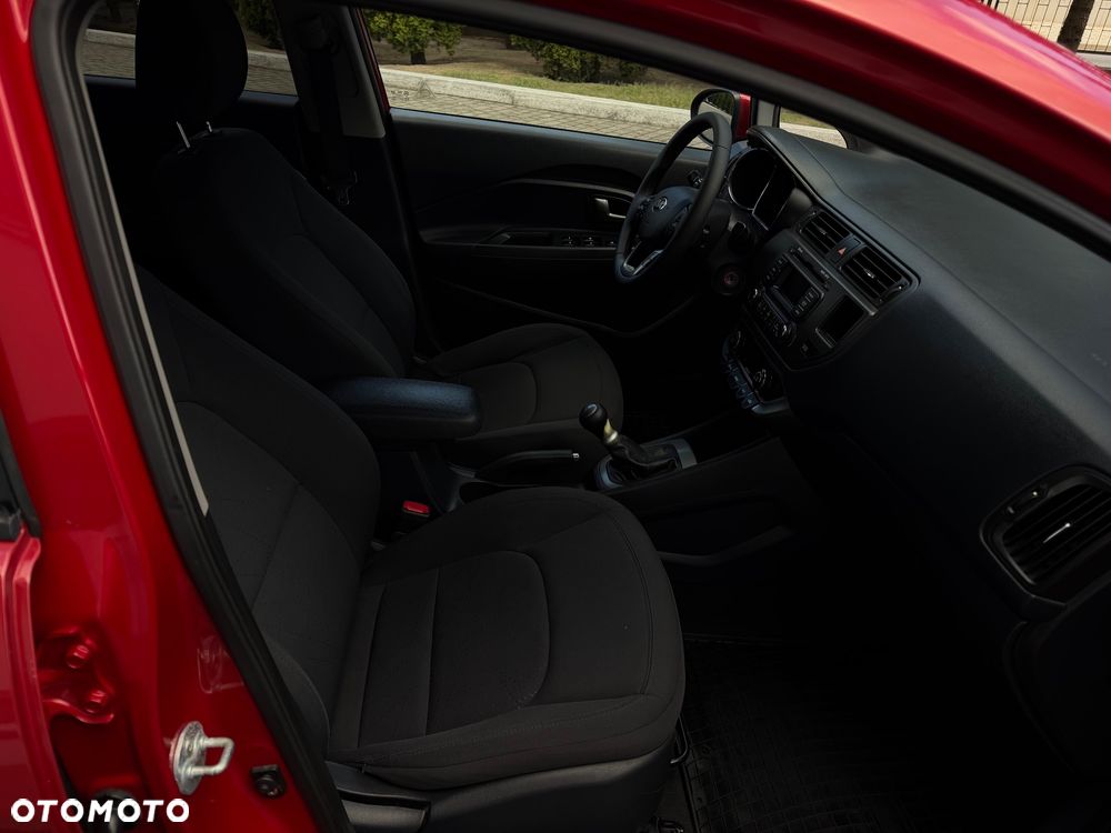 Kia Rio - 25