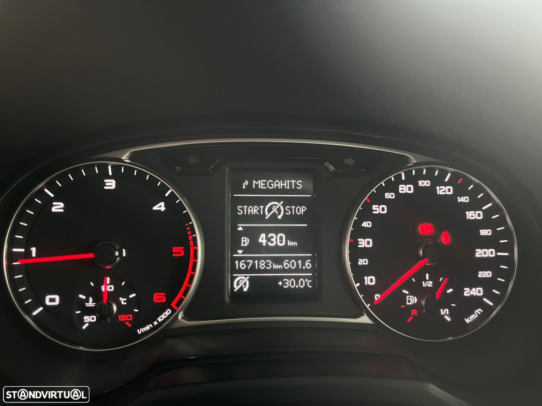 Audi A1 Sportback 1.4 TDI Design S tronic - 19