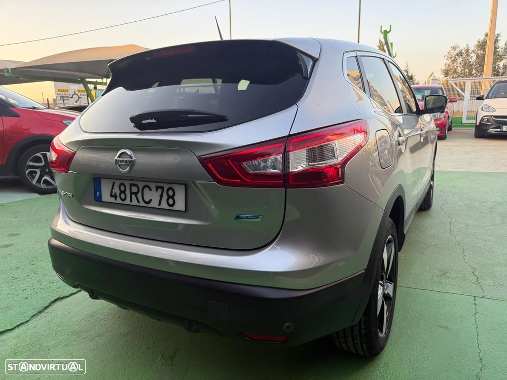 Nissan Qashqai 1.5 dCi N-Connecta - 11