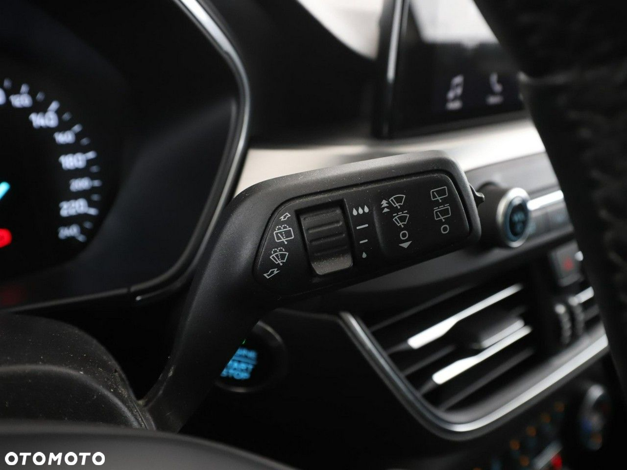 Ford Focus 1.5 EcoBlue Start-Stopp-System TITANIUM - 34