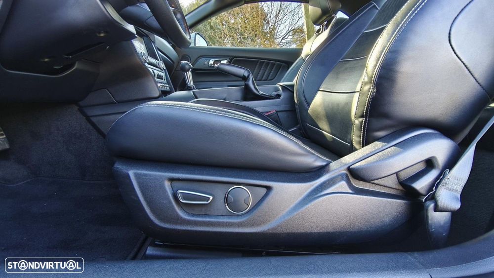 Ford Mustang 2.3i EcoBoost Aut. - 18