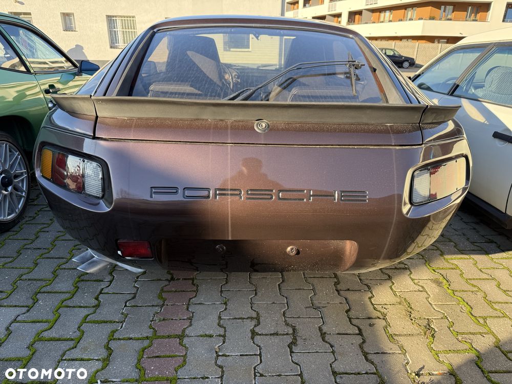 Porsche 928 - 5