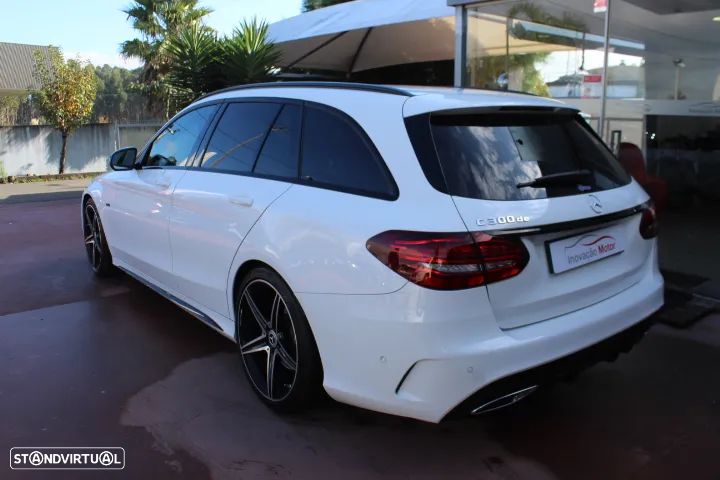 Mercedes-Benz C 300 de AMG Line - 3