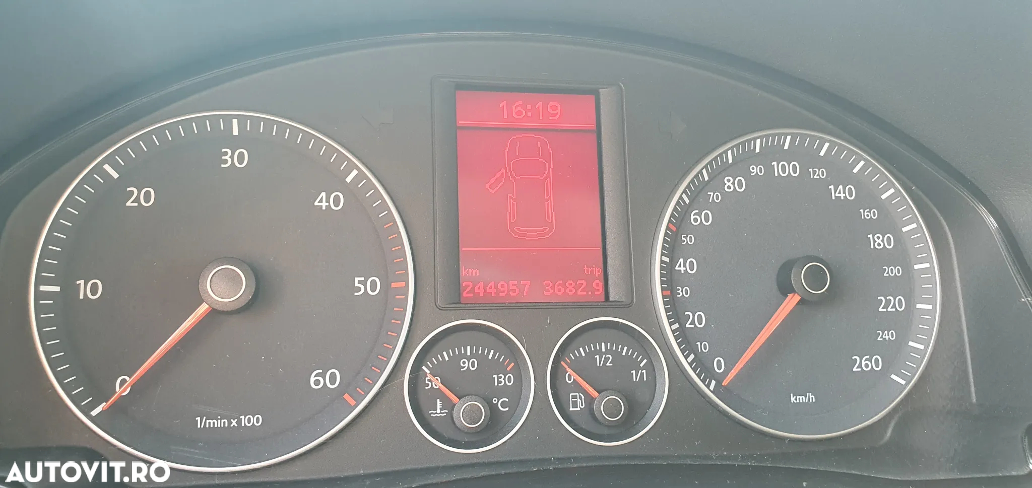 Volkswagen Golf Plus 2.0 TDI Comfortline - 7