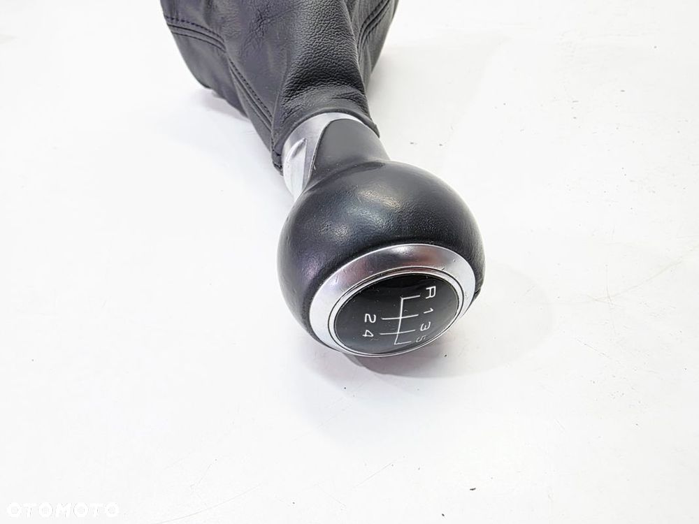 MIESZEK GAŁKA ZMIANY BIEGÓW AUDI A3 8P A1 8X 8P0863279A 5/25 5 BIEGÓW - 5