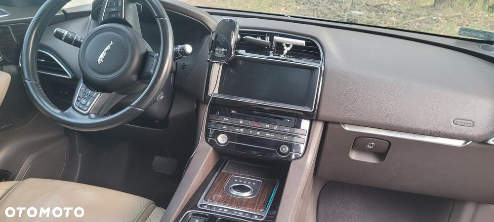 Jaguar F-Pace 2.0 i4D AWD Prestige - 10