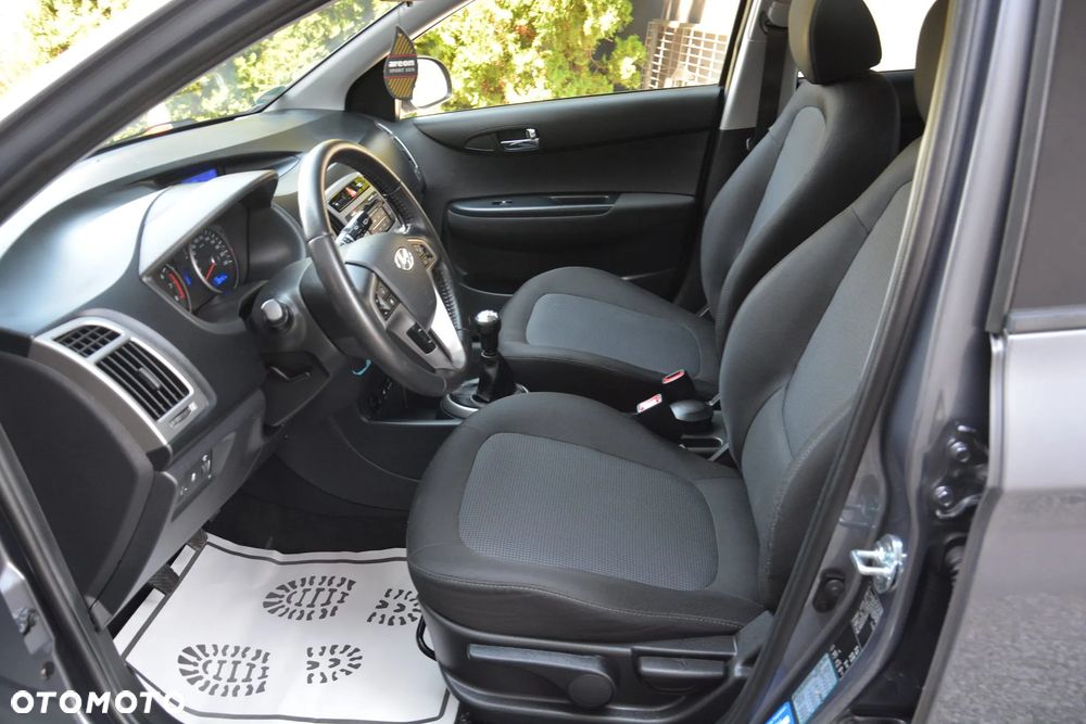 Hyundai i20 - 14