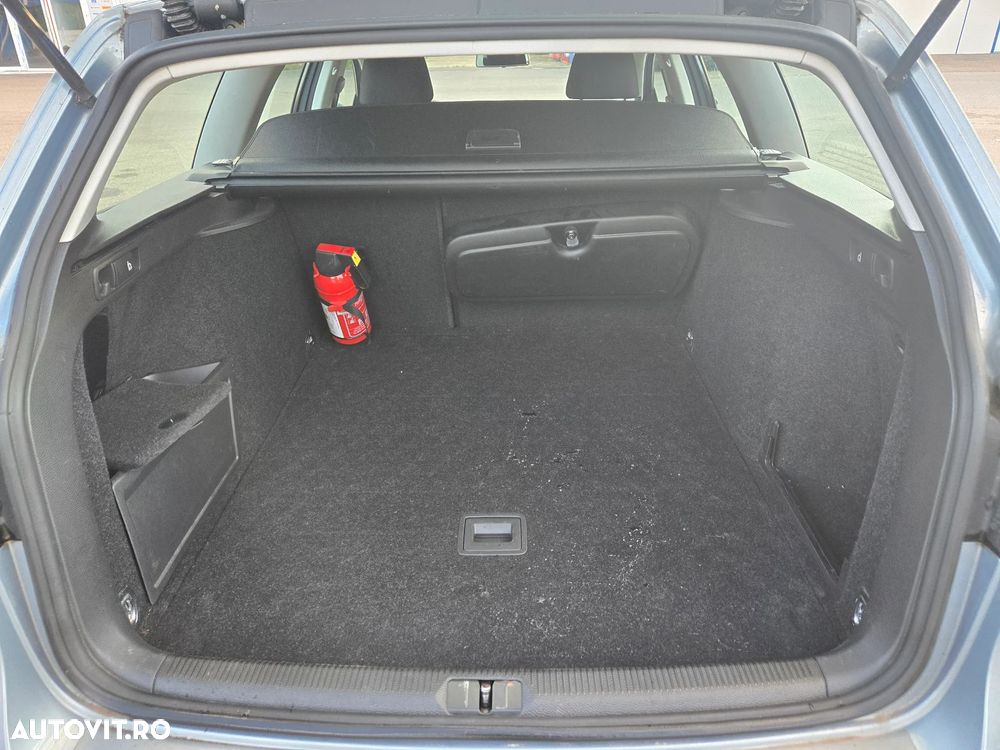 Volkswagen Passat 2.0 TDI Blue TDI Comfortline - 8