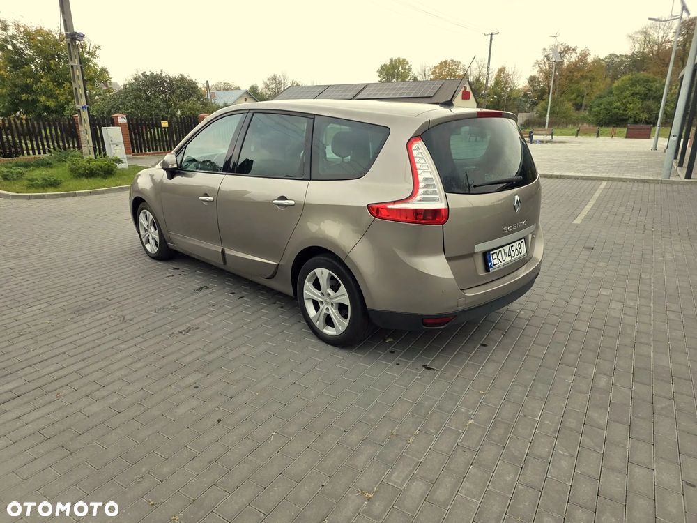 Renault Scenic - 28