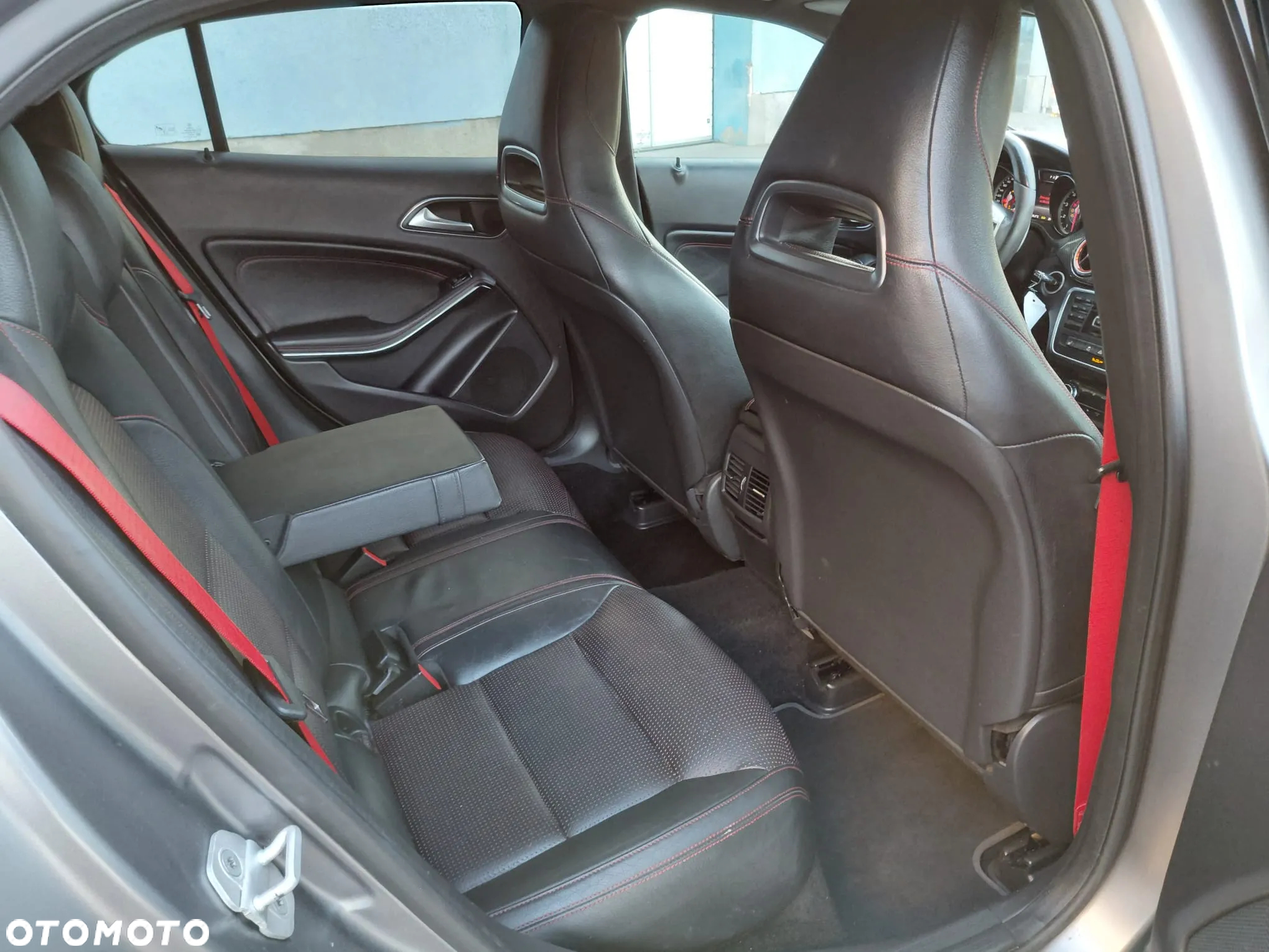 Mercedes-Benz GLA 45 AMG 4Matic 7G-DCT Edition 1 - 26