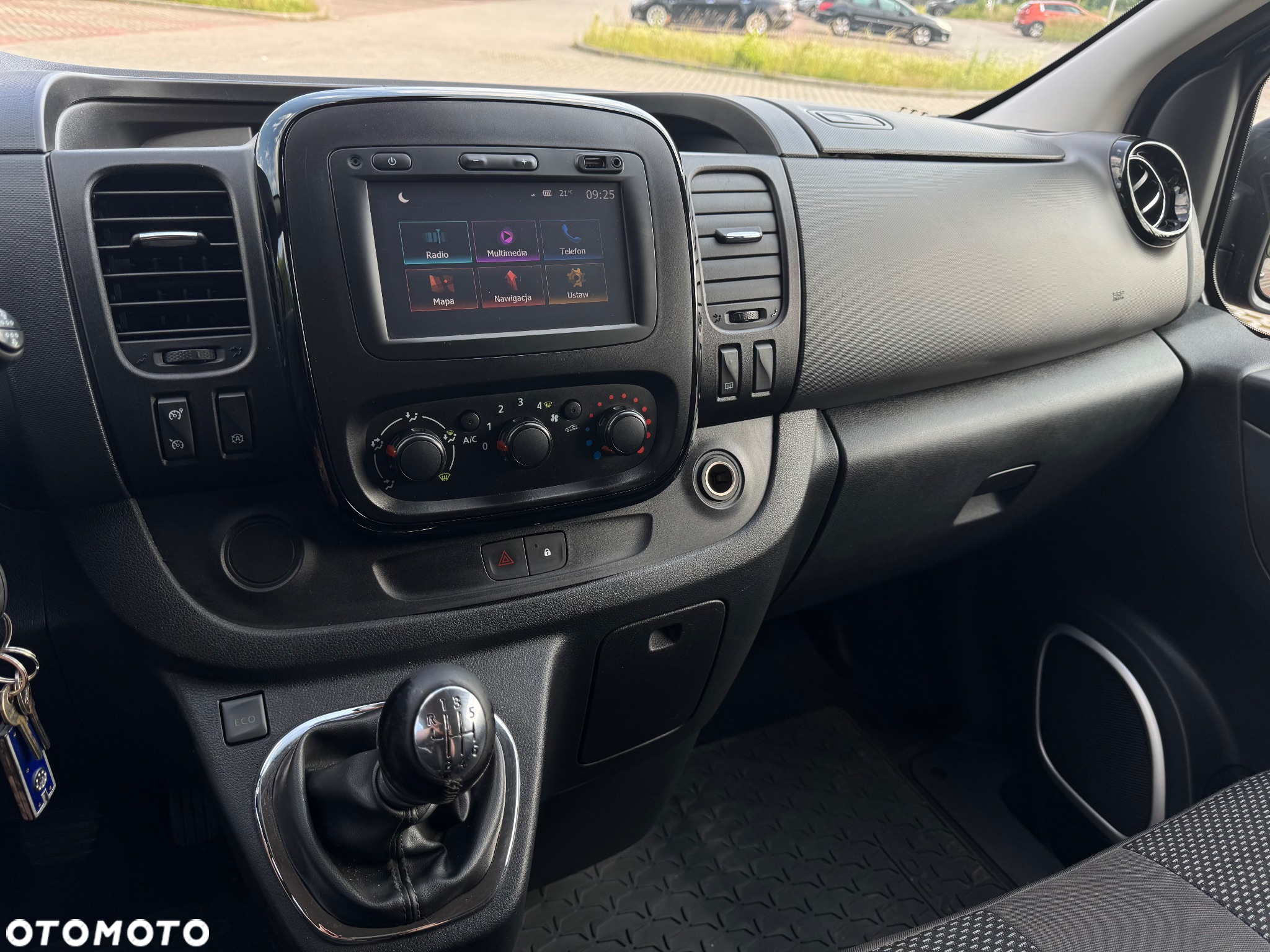 Opel Vivaro - 8