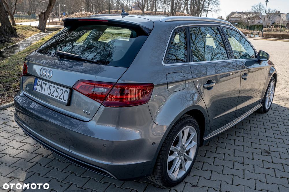Audi A3 Sportback 1.6 TDI (clean diesel) S line Sportpaket - 30