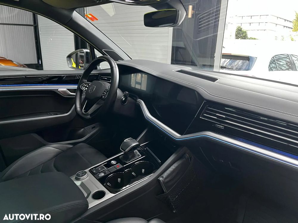 Volkswagen Touareg 3.0 V6 TDI 4Motion DPF Automatik R-Line - 30
