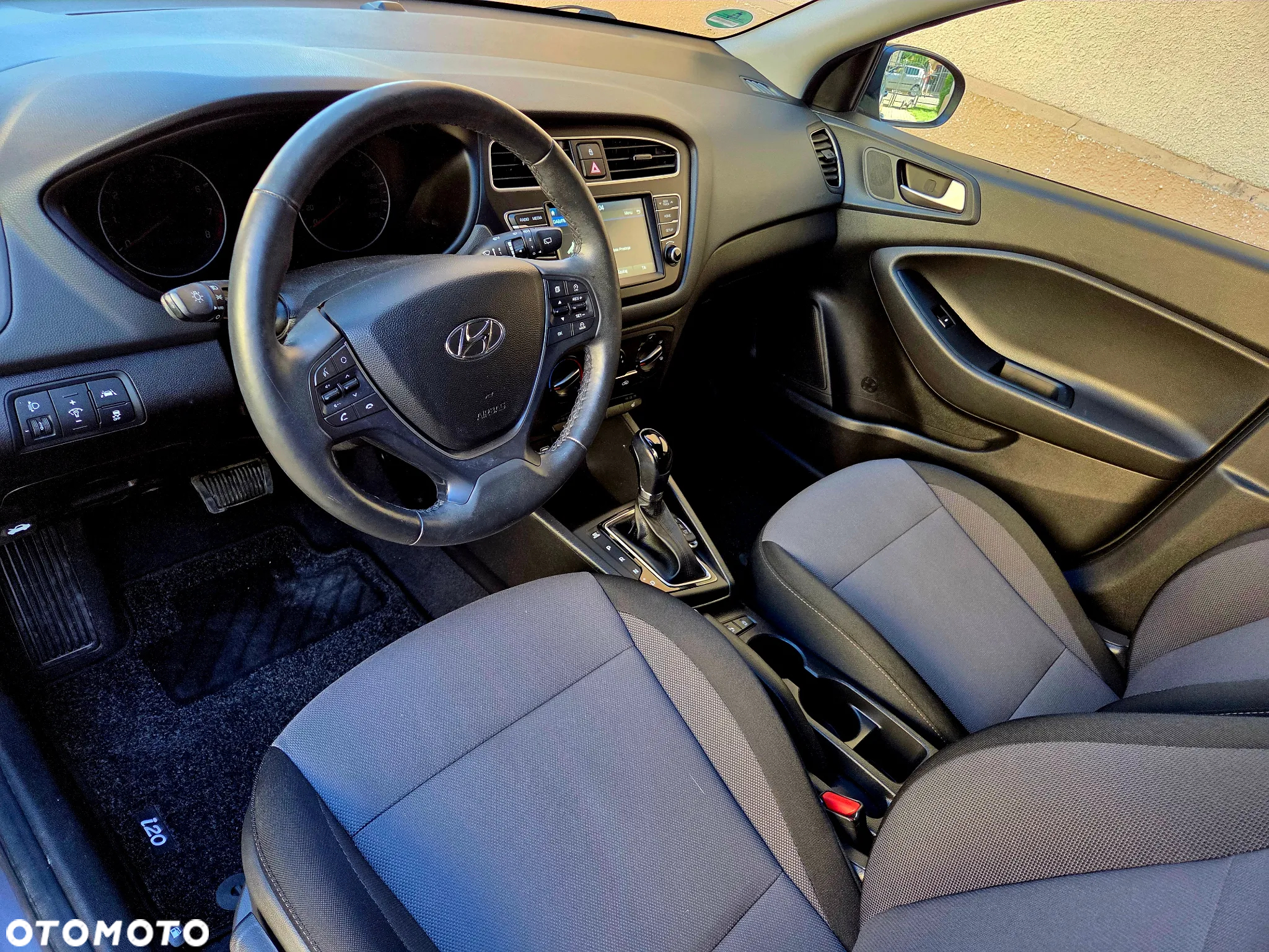 Hyundai i20 blue 1.0 T-GDI DCT YES - 19