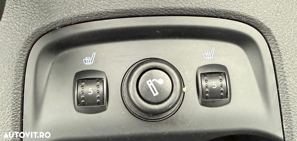 Ford Focus 2.0 TDCI DPF Titanium - 8