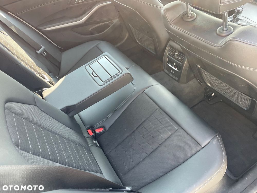 BMW Seria 3 318i Sport Line sport - 7