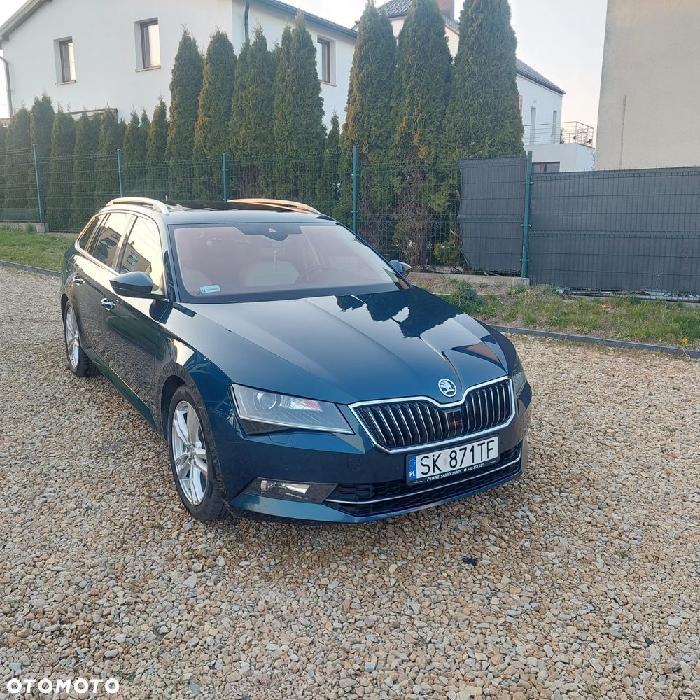 Skoda Superb 2.0 TDI DSG Premium Edition - 1