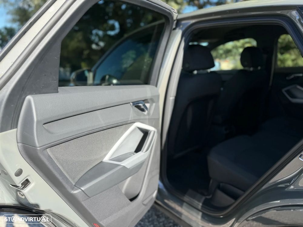 Audi Q3 Sportback 45 TFSIe S line S tronic - 32