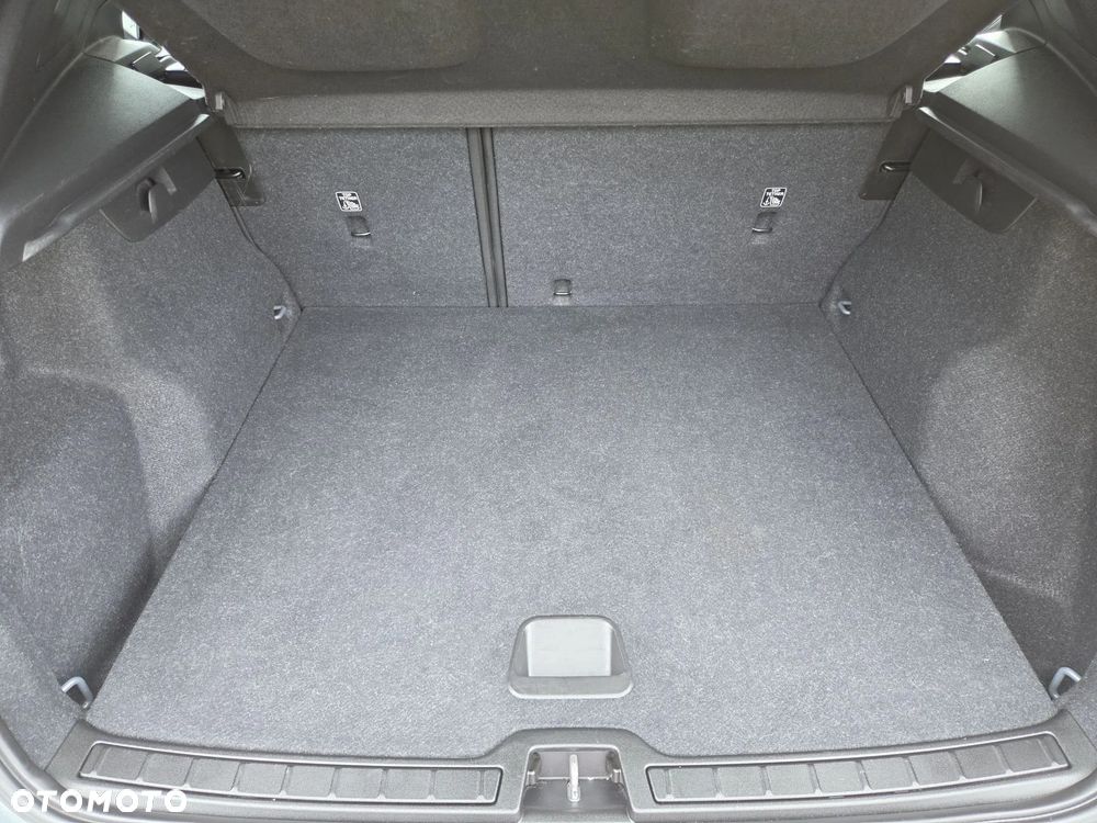 Volvo XC 40 T3 Momentum Core - 14