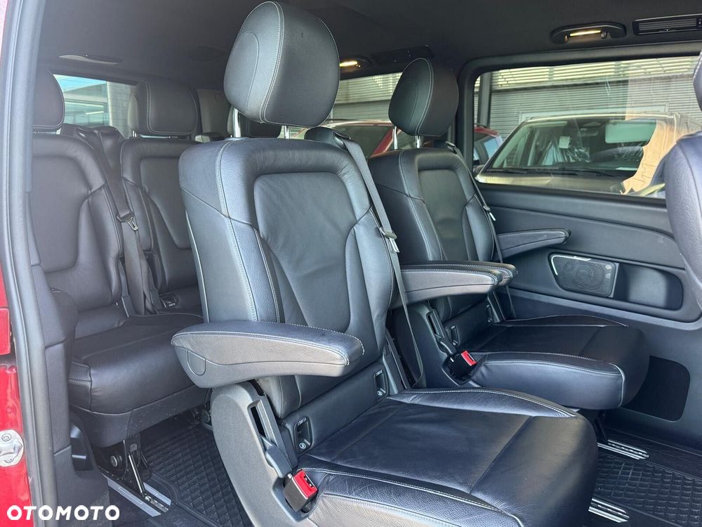 Mercedes-Benz Klasa V - 17