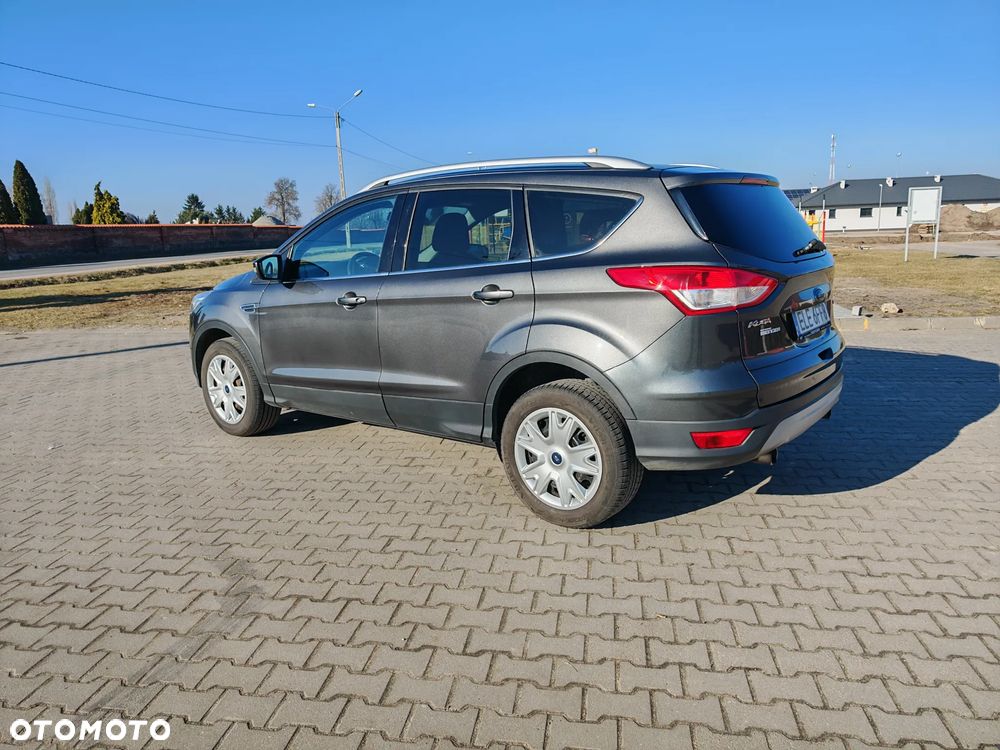 Ford Kuga 1.5 EcoBoost 2x4 Titanium - 5