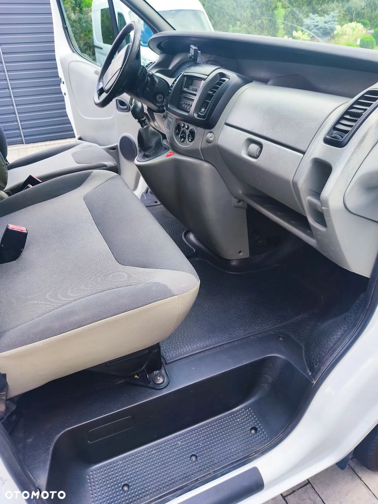 Renault Trafic - 22