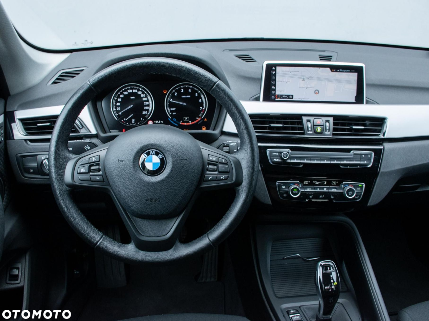 BMW X1 - 10